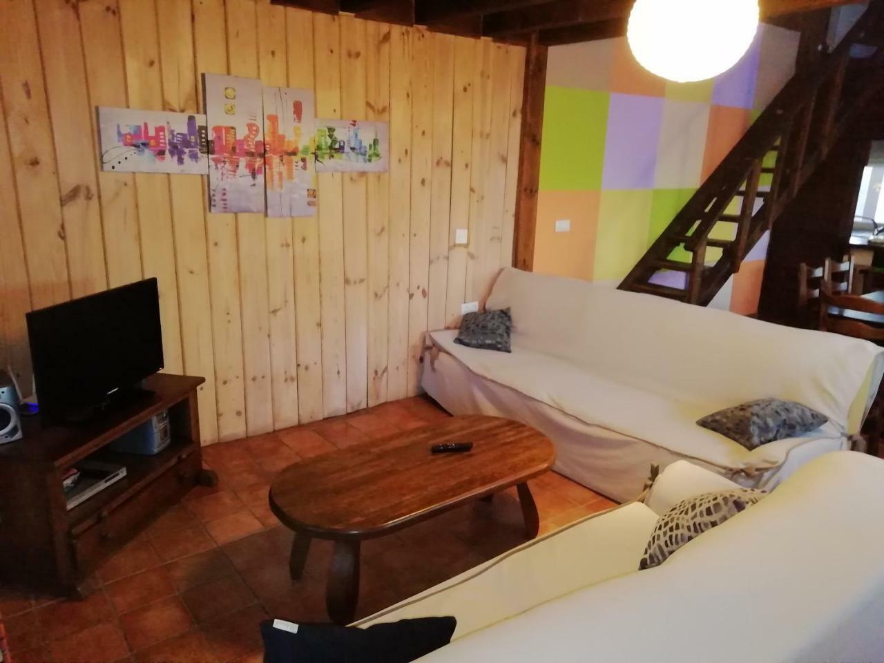 La Casa De Colores Villa Munopepe Bagian luar foto