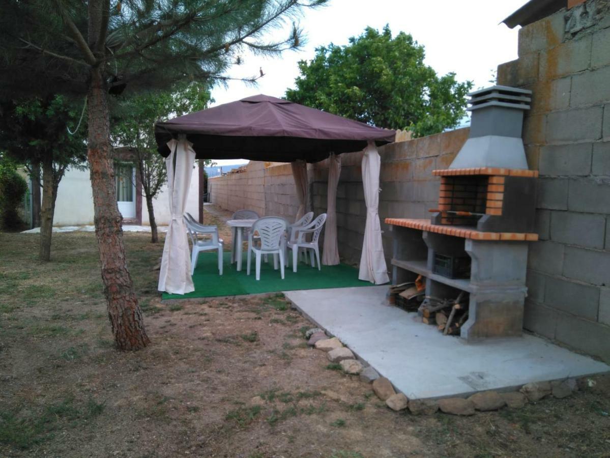 La Casa De Colores Villa Munopepe Bagian luar foto